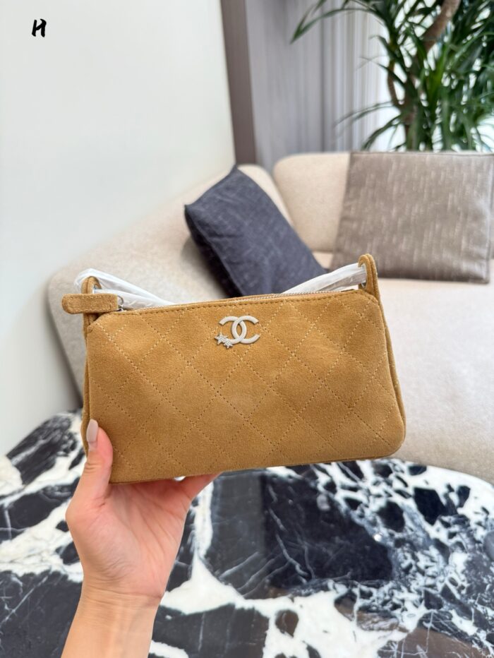 Chanel Genuine Suede Mahjong Bag With Star Logo Bento Bag - Image 6