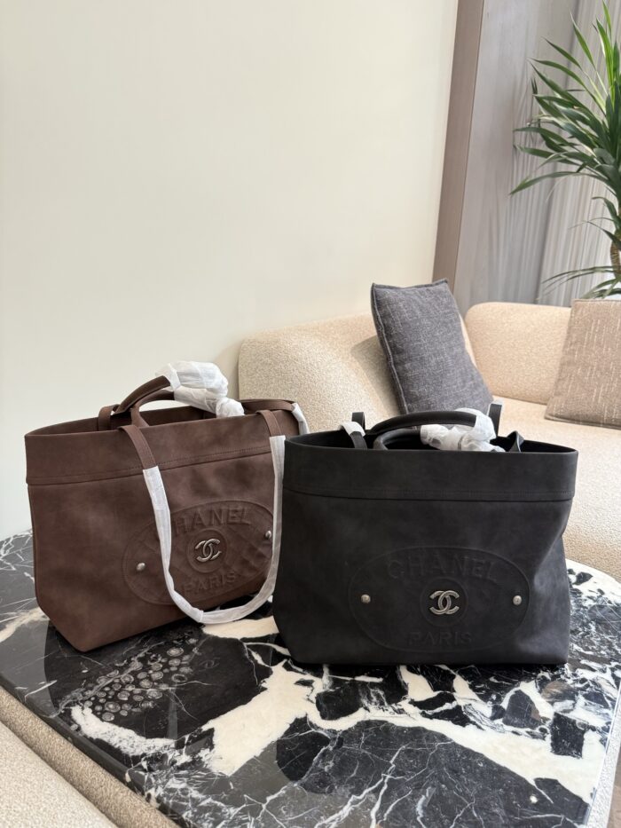 Chanel Satin Leather Shopping Bag (Double C Logo) - Image 9