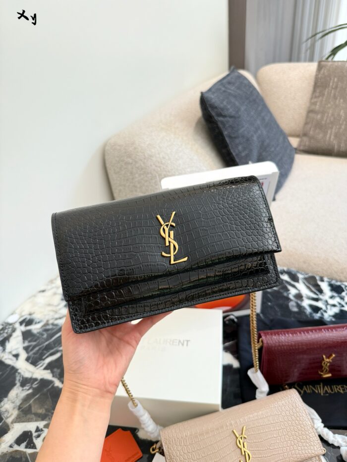 Yves Saint Laurent Sunset V Series Crocodile-Embossed Chain Bag With Mirror Included In Double Box - Image 4