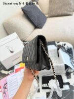 Chanel Woc Series Caviar Black Silver Quilted Chain Bag - Image 3