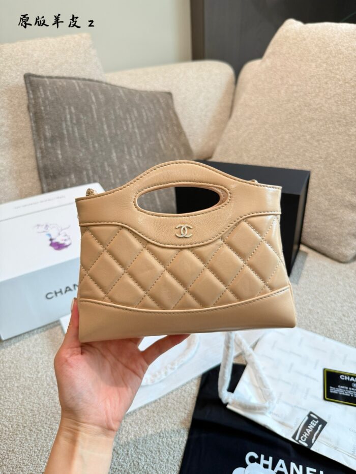 Chanel 31 Bag Nano Oiled Lambskin Mini Bag - Image 4