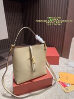 Tod'S Bucket Bag Classic T-Shaped Clasp Soft Yet Structured Generous Capacity - Image 12