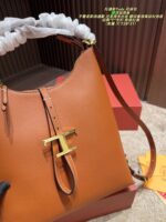 Tod'S Backpack Classic T-Shaped Buckle Spacious Yet Supple And Structured Versatile And Timeless - Image 4