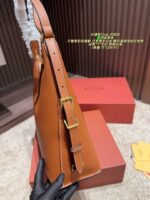 Tod'S Backpack Classic T-Shaped Buckle Spacious Yet Supple And Structured Versatile And Timeless - Image 6