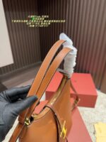 Tod'S Backpack Classic T-Shaped Buckle Spacious Yet Supple And Structured Versatile And Timeless - Image 9