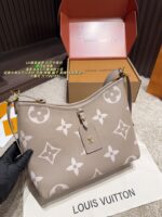 Louis Vuitton Printed Horn Bag Multi-Functional, Youthful, Can Be Handheld, Shoulder-Carried Or Crossbody - Image 2