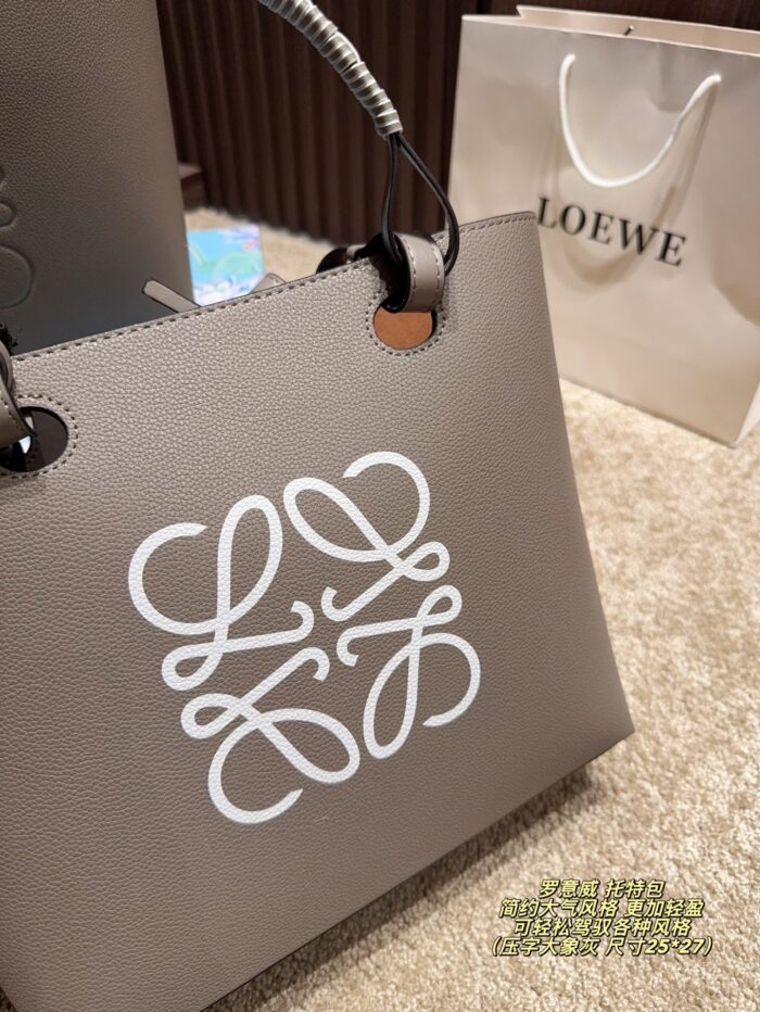 Loewe Tote Bag Minimalist And Sophisticated Lightweight Versatile Styling - Image 5