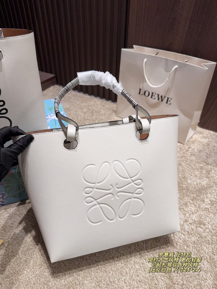 Loewe Tote Bag Minimalist And Sophisticated Lightweight Versatile Styling - Image 18
