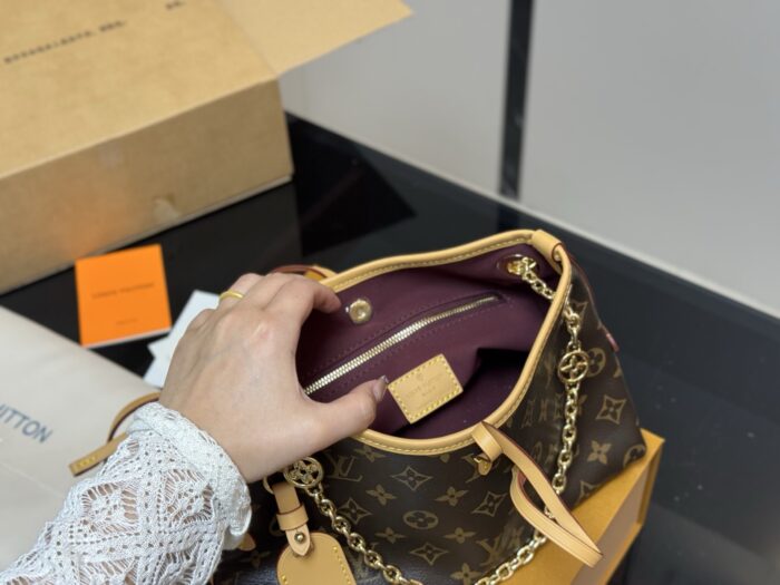 Louis Vuitton Carryall Bow - Adorable & Casual - Exceptional Value - Image 4