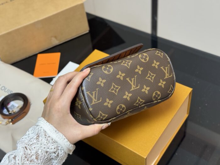 Louis Vuitton Neverfull Bb New Classic Textured Tote Bag - Image 9
