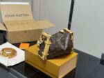 Louis Vuitton Transcendent New Soft Case Bag - Stylish And Versatile - Image 8