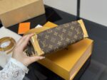 Louis Vuitton Transcendent New Soft Case Bag - Stylish And Versatile - Image 9