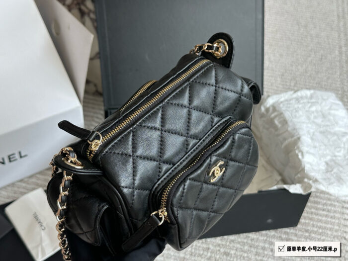 Chanel Lambskin Camera Bag Multi-Pocket Design Retro Chic - Image 2
