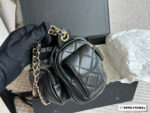 Chanel Lambskin Camera Bag Multi-Pocket Design Retro Chic - Image 5