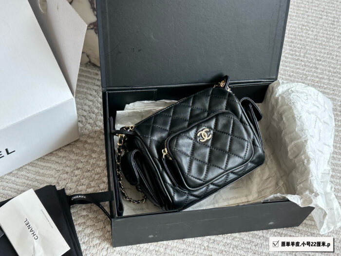 Chanel Lambskin Camera Bag Multi-Pocket Design Retro Chic - Image 9