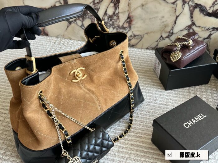 Chanel 25A Suede Hobo Shoulder Tote Suede Colour-Blocking Autumn/Winter Bag King - Image 1