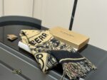 Burberry Double-Sided Cashmere Scarf Knight Emblem & Check Pattern Reversible An Excellent Choice For Personal Use Or As A Gift