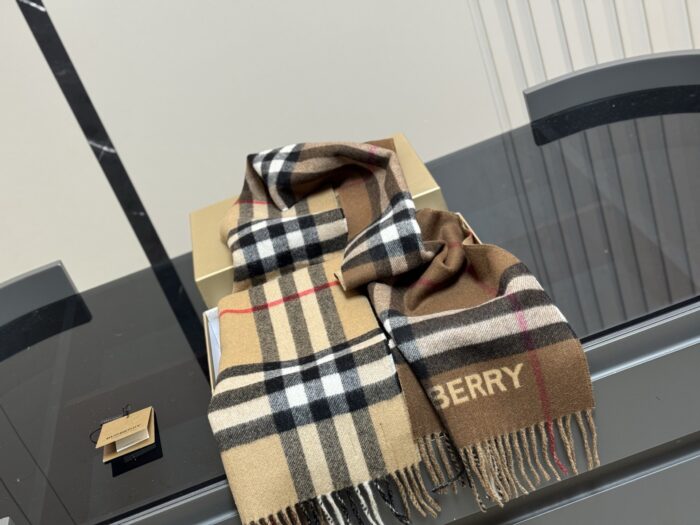Burberry Classic Large Check Wool & Silk Scarf - Soft Texture - Suitable For Gentlemen - Image 4