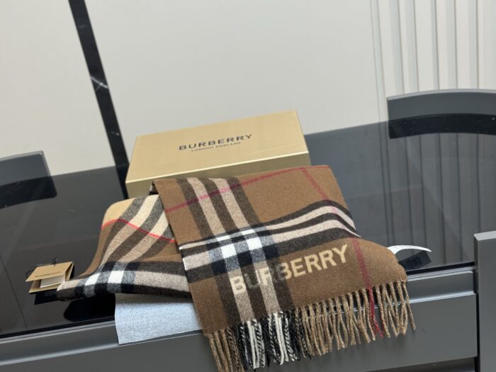 Burberry Classic Large Check Wool & Silk Scarf - Soft Texture - Suitable For Gentlemen - Image 8