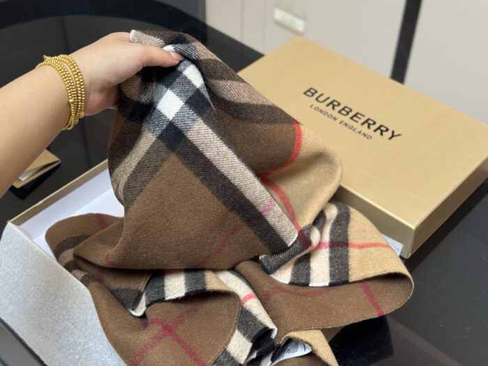 Burberry Classic Large Check Wool & Silk Scarf - Soft Texture - Suitable For Gentlemen - Image 9