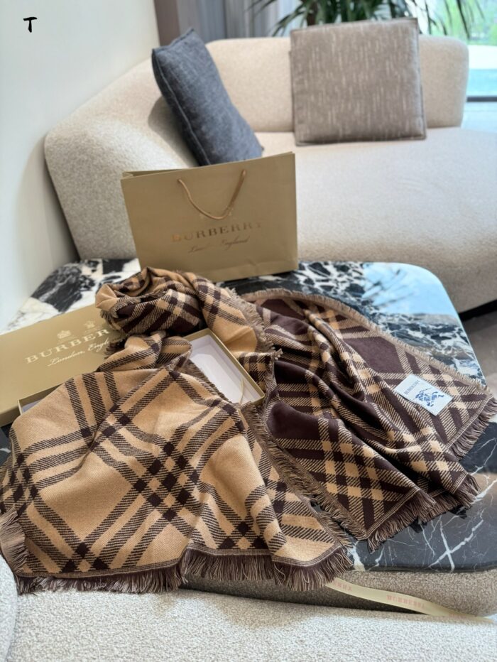 Burberry Check Fringe Scarf Soft Against The Skin, Non-Irritating - Image 3