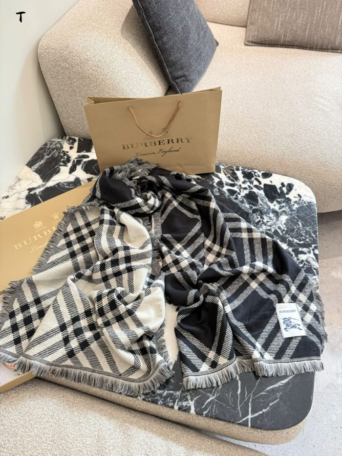 Burberry Check Fringe Scarf Soft Against The Skin, Non-Irritating - Image 4