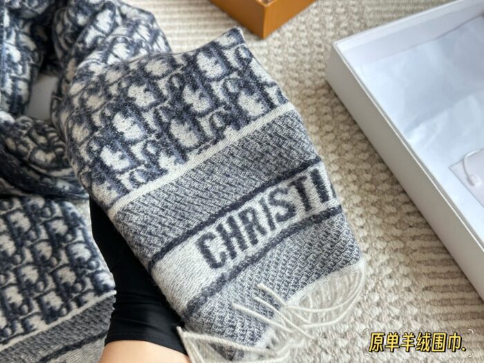 Dior New Cashmere Scarf 100% Cashmere Warm Classic Pattern - Image 6