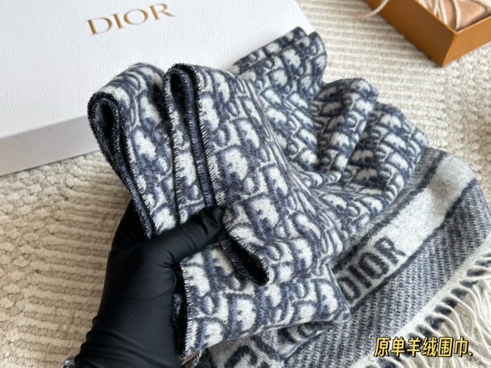 Dior New Cashmere Scarf 100% Cashmere Warm Classic Pattern - Image 8