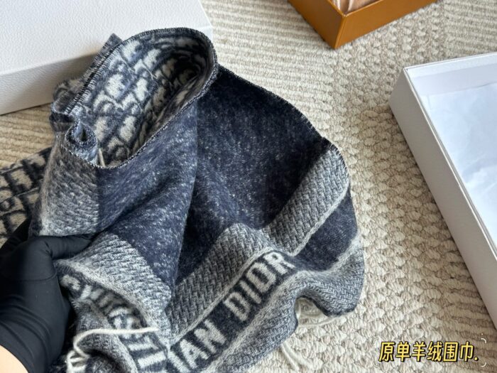 Dior New Cashmere Scarf 100% Cashmere Warm Classic Pattern - Image 9