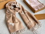 Louis Vuitton Authentic Cashmere (Chip Design) Scarf Classic Floral Logo Pattern Comfortable, Warm And Versatile - Image 8