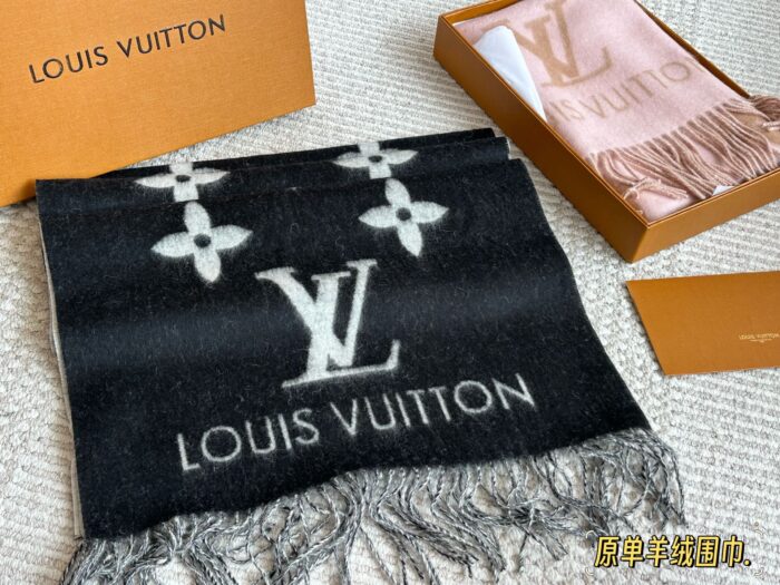 Louis Vuitton Authentic Cashmere (Chip Design) Scarf Classic Floral Logo Pattern Comfortable, Warm And Versatile - Image 12