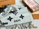 Louis Vuitton Authentic Cashmere (Chip Design) Scarf Classic Floral Logo Pattern Comfortable, Warm And Versatile - Image 13