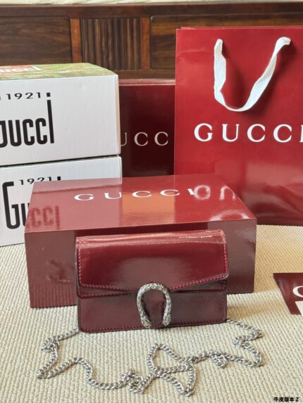Gucci Supermini Dionysus Patent Calfskin Double Tiger Head Silver Buckle Suede Lining Fits Plus-Sized Phones