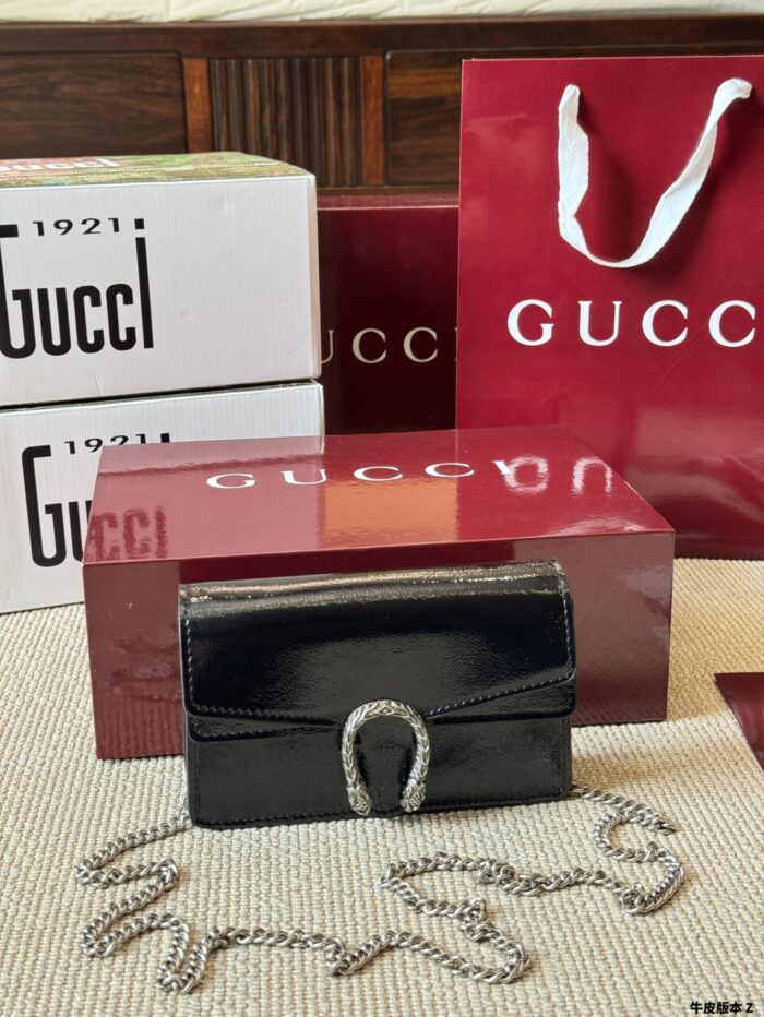 Gucci Supermini Dionysus Patent Calfskin Double Tiger Head Silver Buckle Suede Lining Fits Plus-Sized Phones - Image 11
