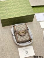 Gucci 1955 Vintage Series Replica Calfskin Phone Pouch Double G Pattern Horse Bit Buckle Adjustable Shoulder Strap Hard-Wearing And Versatile - Image 5