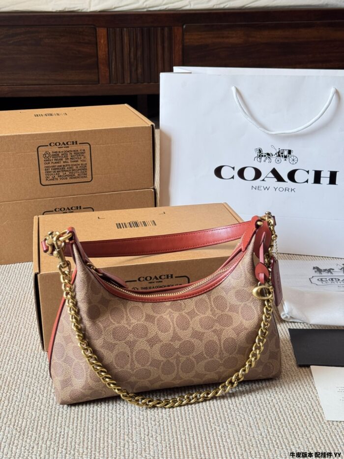 Coach Juliet Hobo Shoulder Bag Black Oil-Waxed Leather Full Zip Closure Retro Sweet-Edgy Aesthetic With Charm - Image 3