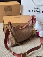 Coach Juliet Hobo Shoulder Bag Black Oil-Waxed Leather Full Zip Closure Retro Sweet-Edgy Aesthetic With Charm - Image 7