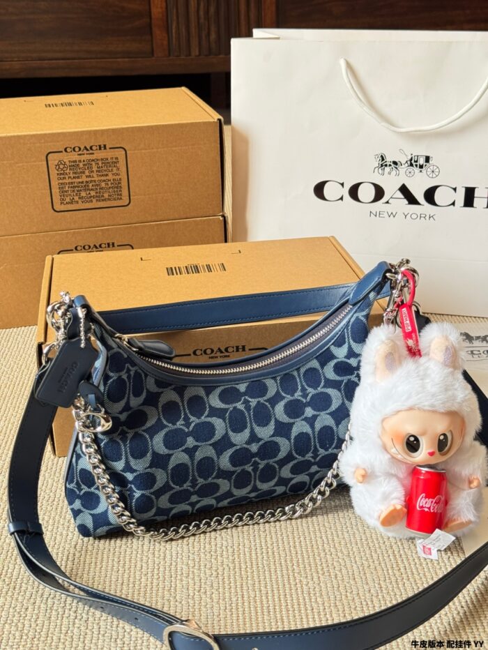 Coach Juliet Hobo Shoulder Bag Black Oil-Waxed Leather Full Zip Closure Retro Sweet-Edgy Aesthetic With Charm - Image 11