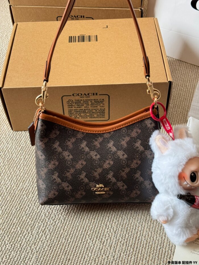 Coach Laurel 19 Mini Wander Bag - New Everyday Crossbody Style - Image 4