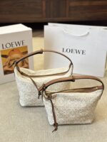 Loewe Ss24 Cubi Bento Bag Embroidered Design Adjustable Shoulder Strap Effortlessly Chic Underarm Bag