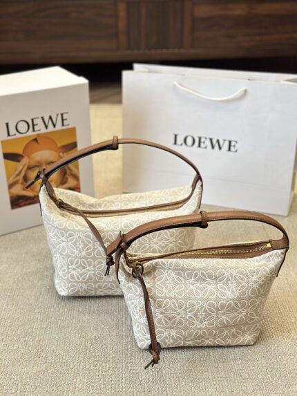 Loewe Ss24 Cubi Bento Bag Embroidered Design Adjustable Shoulder Strap Effortlessly Chic Underarm Bag