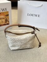 Loewe Ss24 Cubi Bento Bag Embroidered Design Adjustable Shoulder Strap Effortlessly Chic Underarm Bag - Image 4