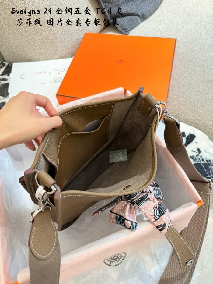 Hermès Evelyne 29 Large Capacity Casual Versatile Full Steel Hardware Tc Calfskin Bag - Image 4