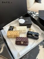 Chanel 25A Maison D'Art Ultra-Mini Pearl Heart Cf Pendant Bag
