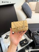 Chanel 25A Maison D'Art Ultra-Mini Pearl Heart Cf Pendant Bag - Image 3