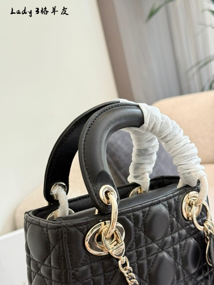 Dior Lady Dior Three-Compartment Handbag Small Leather Texture Dior Monogram Pendant Versatile For Multiple Occasions - Image 9
