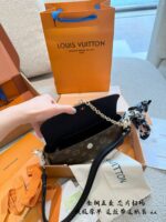 Louis Vuitton Wallet On Chain Ivy Handbag Upgraded Version With Full Steel Hardware Reversed-Colour Flap Black Shoulder Strap - Image 9
