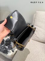 Ysl Nolita Black & Gold Flap Envelope Bag Lambskin With Diamond Quilting Adjustable Chain Strap For Shoulder Or Crossbody Carry - Image 6