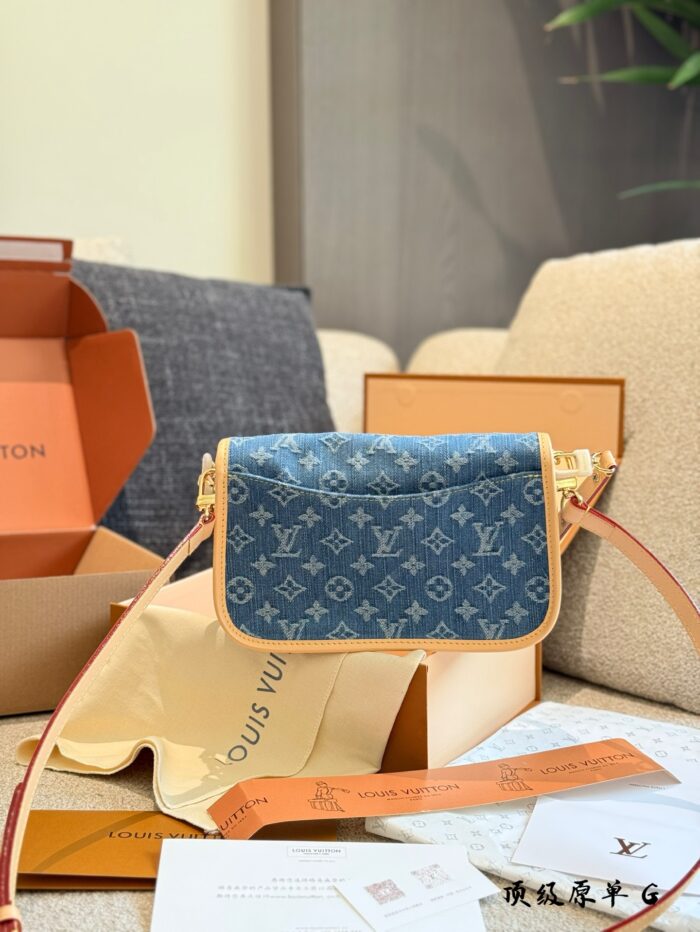 Louis Vuitton June New Arrival Denim Monogram French Bag - Image 3