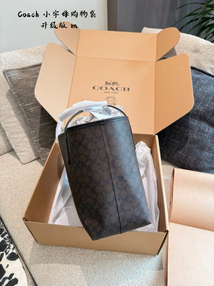 Coach City Tote Monogram Tote Bag New Monogram Magnetic Closure Design - Image 7